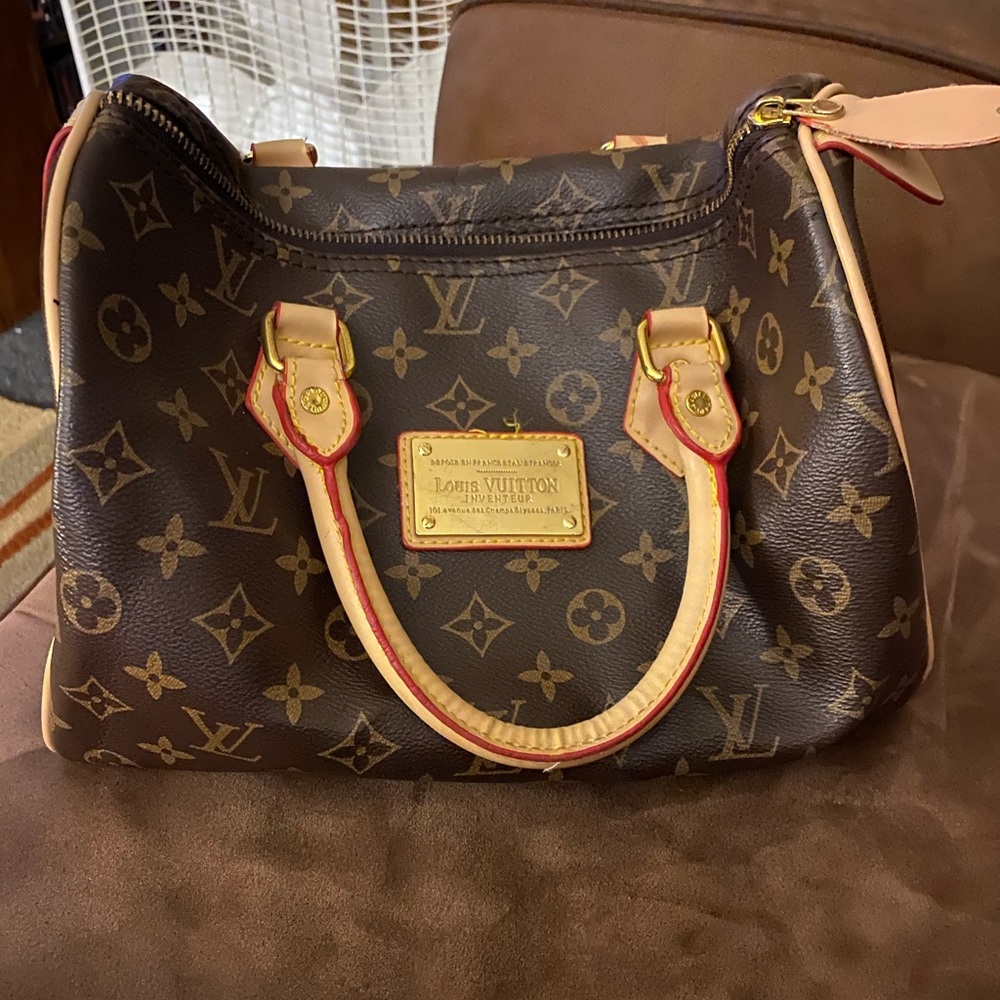 Louis Vuitton Purse